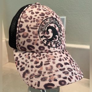 Billabong leopard hat